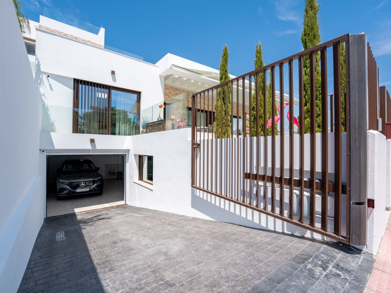 3 bedroom Villa for sale in Ciudad Quesada with pool garage - € 930,000 (Ref: 9970816)