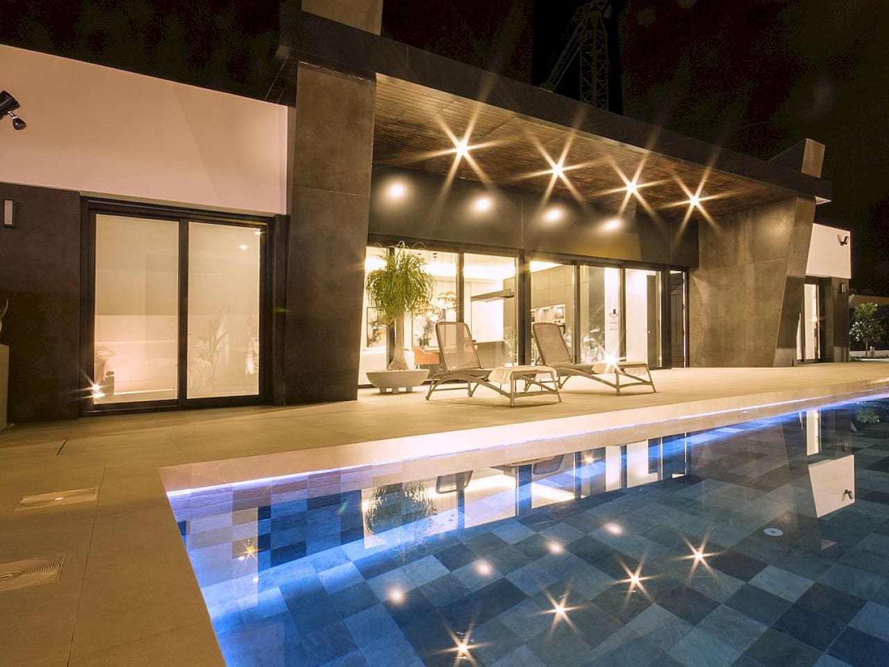 5 soveværelse Villa til salg i Ciudad Quesada med swimmingpool - € 1.099.000 (Ref: 9985201)