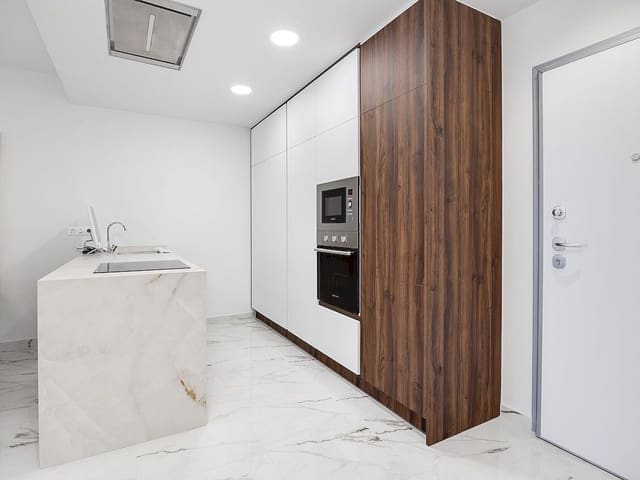 2 slaapkamer Strandappartement te koop in Torre de la Horadada, Pilar de la Horadada met zwembad garage - € 441.650 (Ref: 9987064)