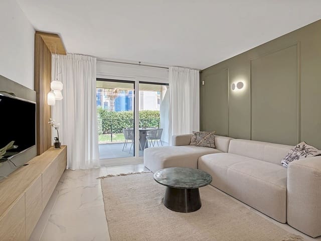 Apartamento de 2 habitaciones en Punta Prima, Orihuela en venta con piscina garaje - 350.000 € (Ref: 9997259)
