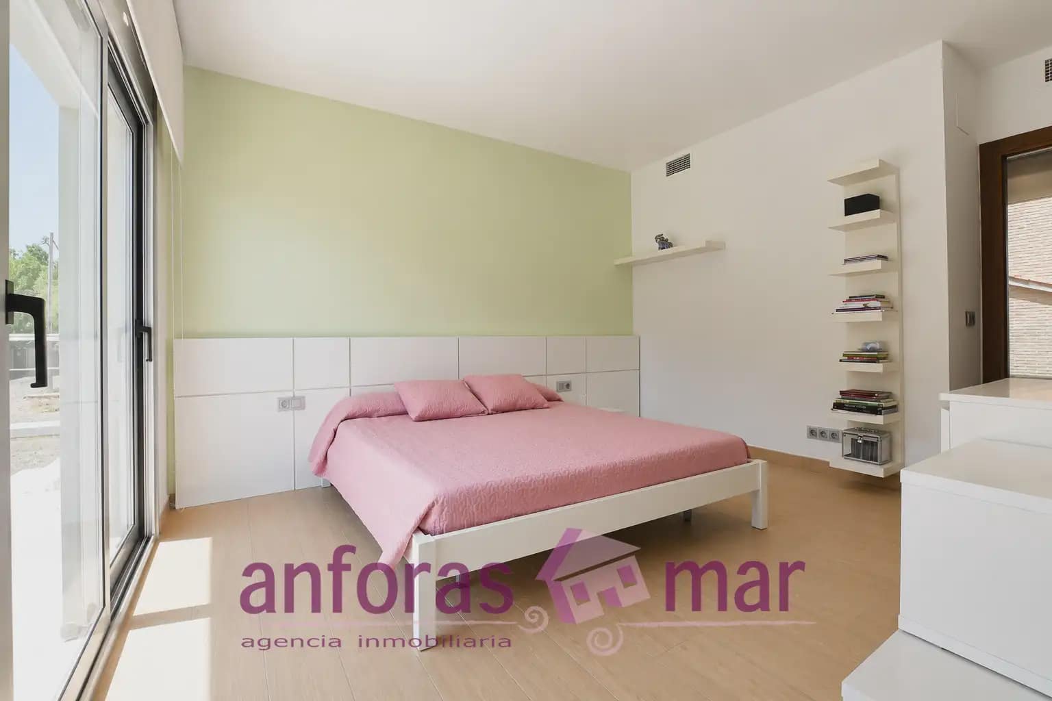 5 bedroom Villa for sale in El Vendrell with pool garage - € 798,000 (Ref: 10018080)