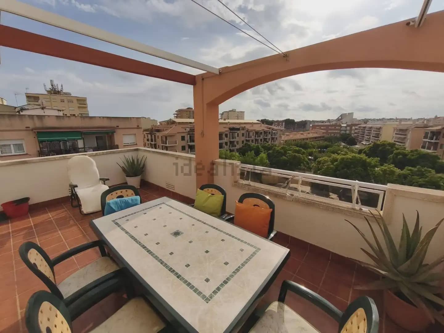 3 soveværelse Penthouse til leje i Torredembarra med swimmingpool garage - € 700 (Ref: 10041443)