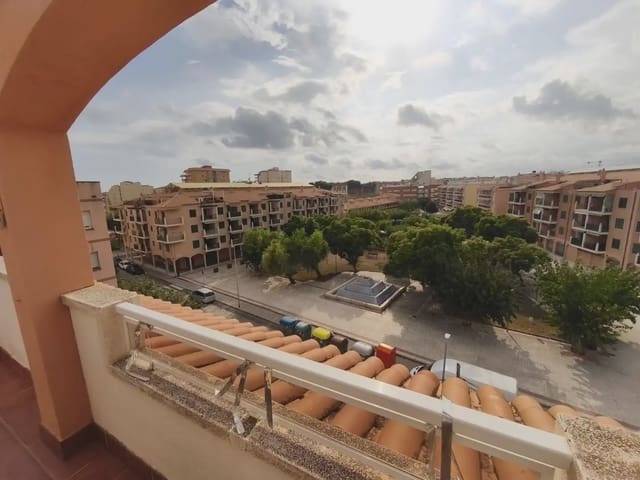Penthouse de 3 chambres à louer à Torredembarra avec piscine garage - 700 € (Ref: 10041443)