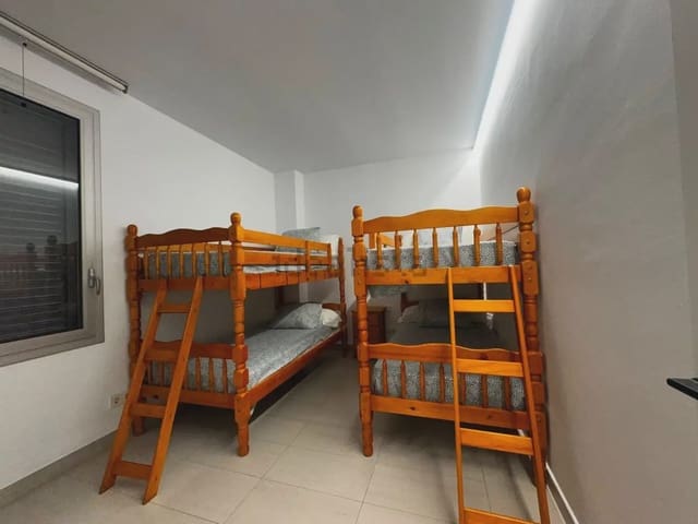 Appartement de 2 chambres à louer à Torredembarra avec piscine garage - 775 € (Ref: 10041445)
