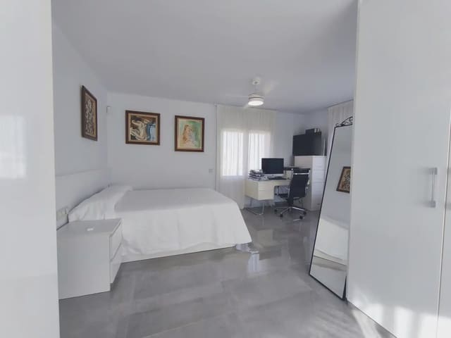 3 slaapkamer Penthouse te koop in Torredembarra - € 339.900 (Ref: 10089991)