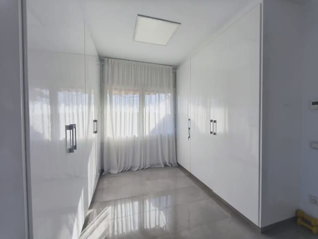 3 slaapkamer Penthouse te koop in Torredembarra - € 339.900 (Ref: 10089991)