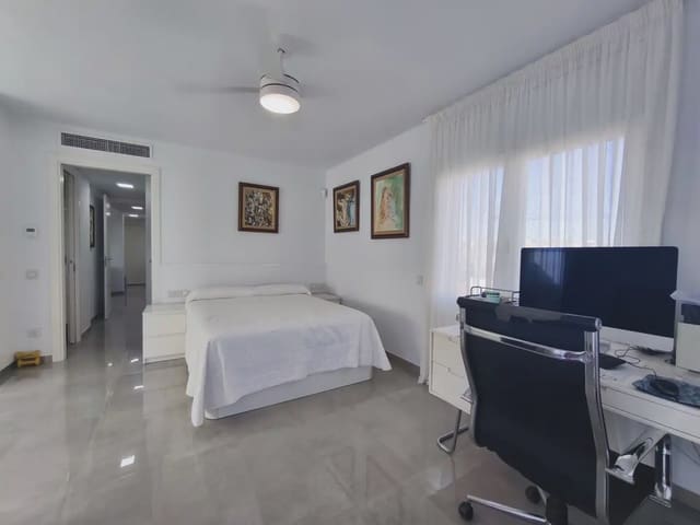 3 slaapkamer Penthouse te koop in Torredembarra - € 339.900 (Ref: 10089991)