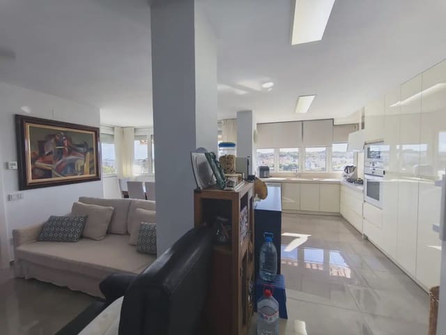 3 slaapkamer Penthouse te koop in Torredembarra - € 339.900 (Ref: 10089991)