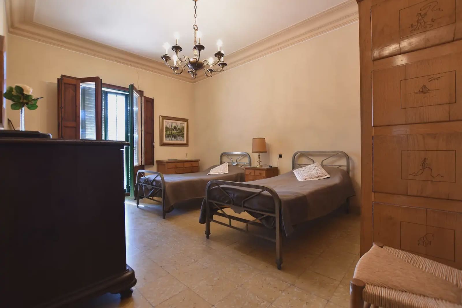 8 sypialnia Willa na sprzedaż w Torredembarra z garażem - 900 000 € (Ref: 10090050)