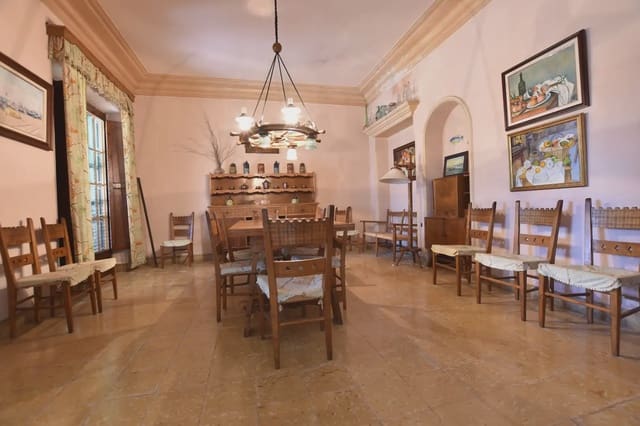 8 sypialnia Willa na sprzedaż w Torredembarra z garażem - 900 000 € (Ref: 10090050)