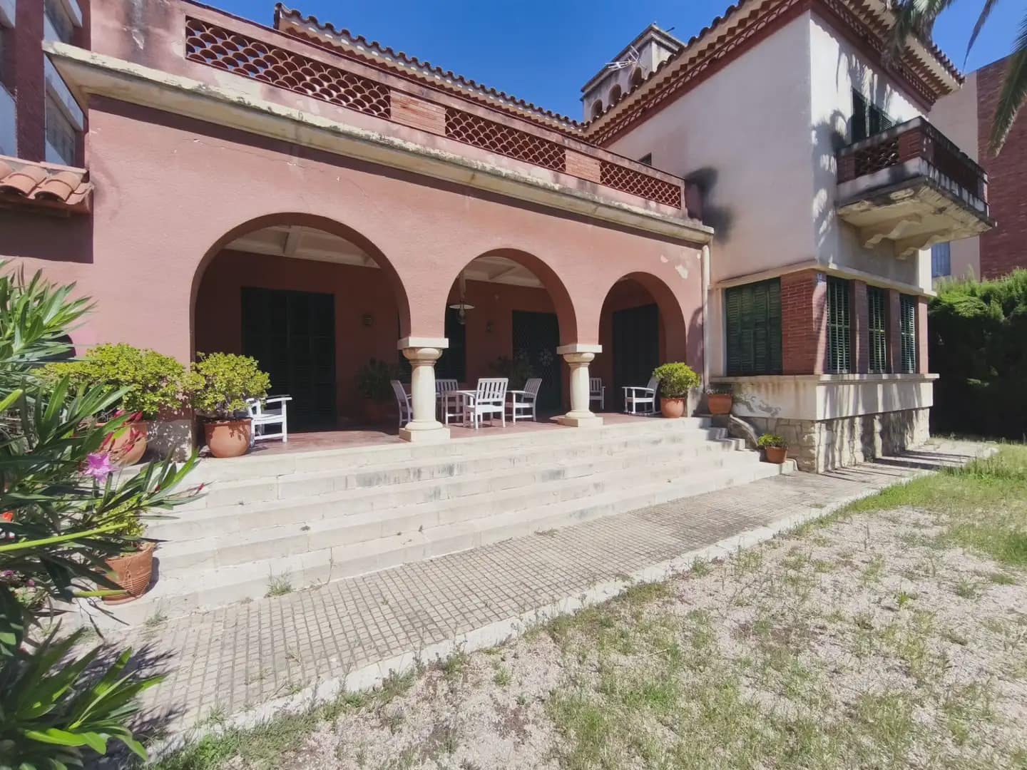 8 sypialnia Willa na sprzedaż w Torredembarra z garażem - 900 000 € (Ref: 10090050)