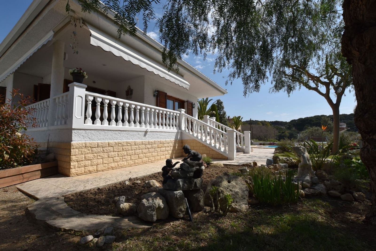 4 bedroom Villa for sale in Tarragona city with pool garage - € 775,000 (Ref: 4798895)