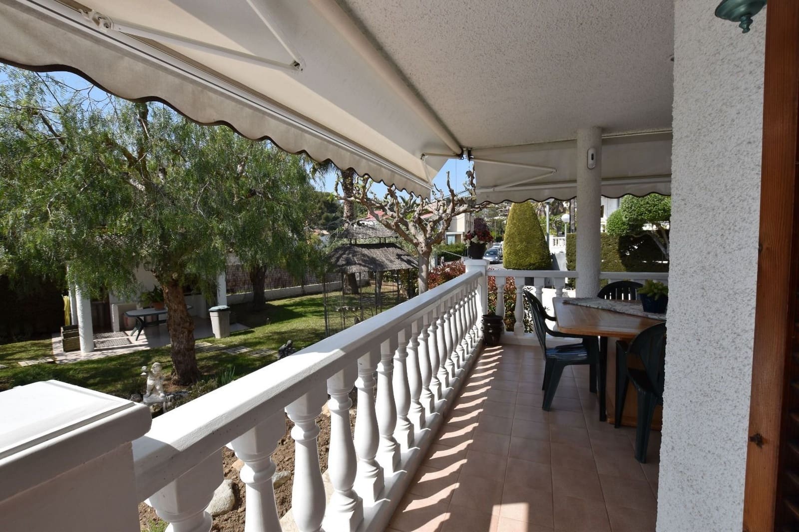 4 bedroom Villa for sale in Tarragona city with pool garage - € 775,000 (Ref: 4798895)