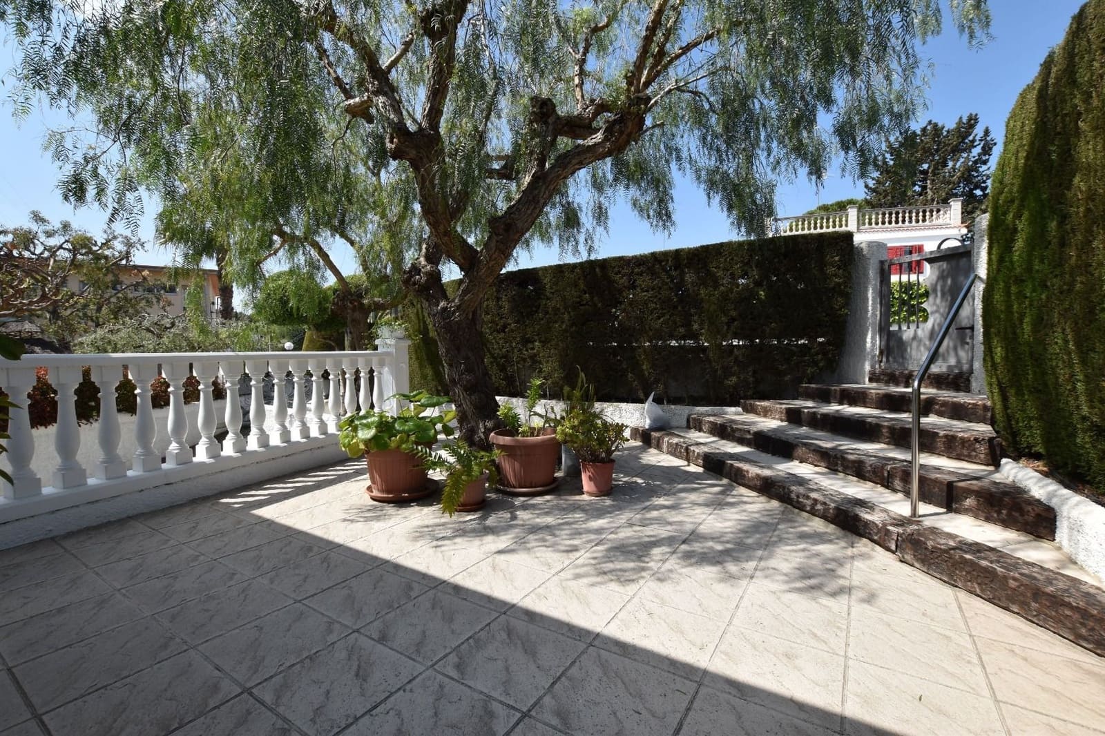 4 bedroom Villa for sale in Tarragona city with pool garage - € 775,000 (Ref: 4798895)