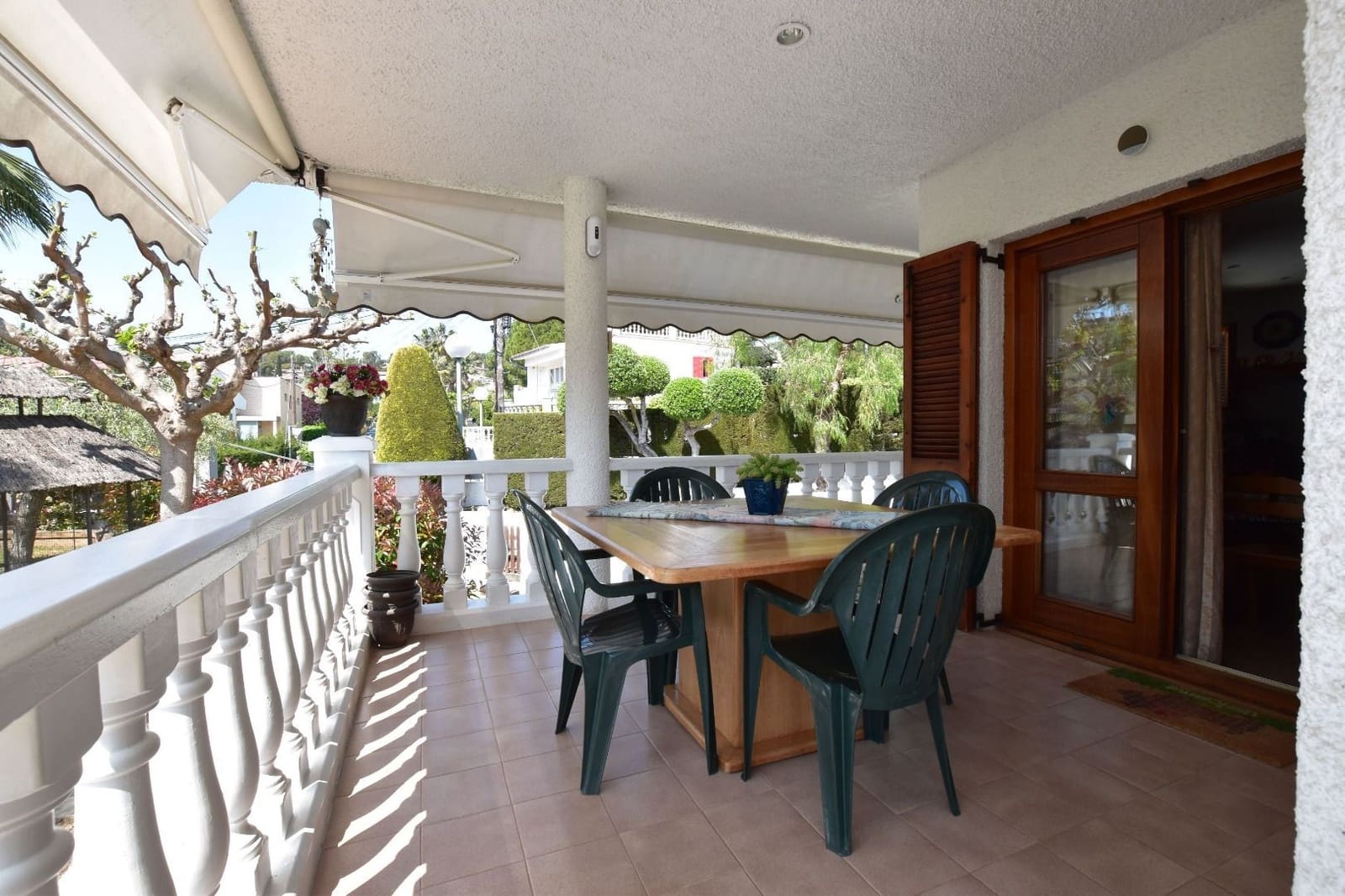 4 bedroom Villa for sale in Tarragona city with pool garage - € 775,000 (Ref: 4798895)