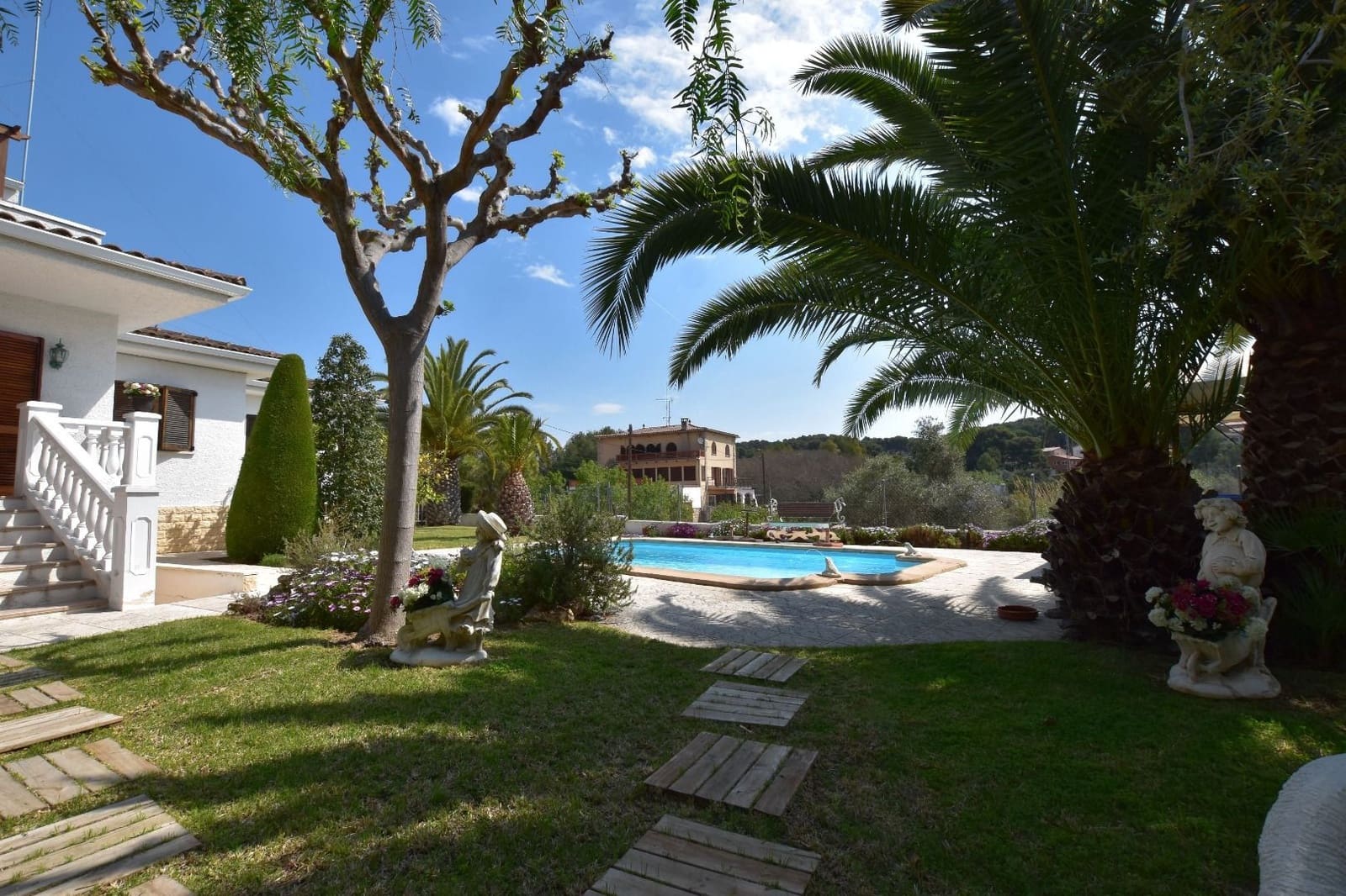 4 bedroom Villa for sale in Tarragona city with pool garage - € 775,000 (Ref: 4798895)