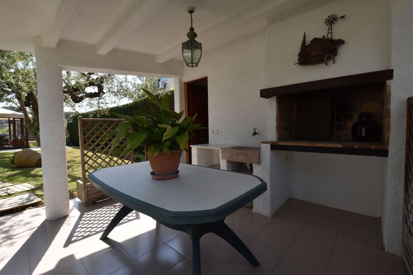 4 bedroom Villa for sale in Tarragona city with pool garage - € 775,000 (Ref: 4798895)