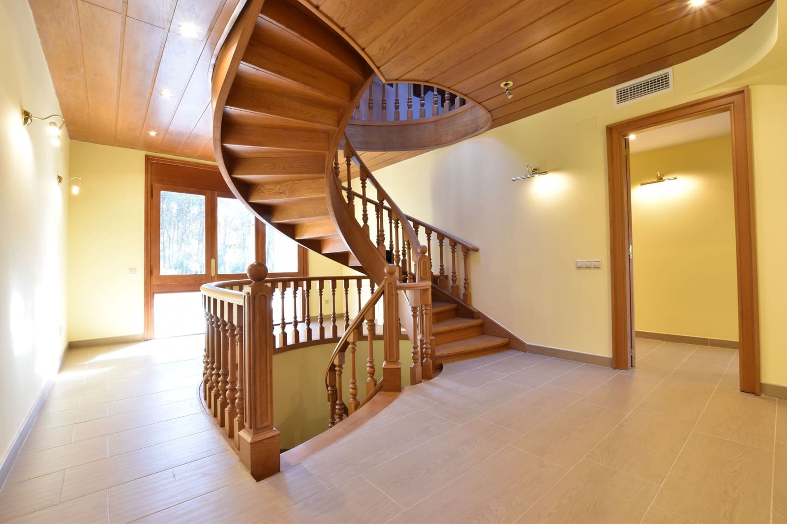 6 soverom Villa til salgs i Salou med svømmebasseng garasje - € 2 700 000 (Ref: 5908199)