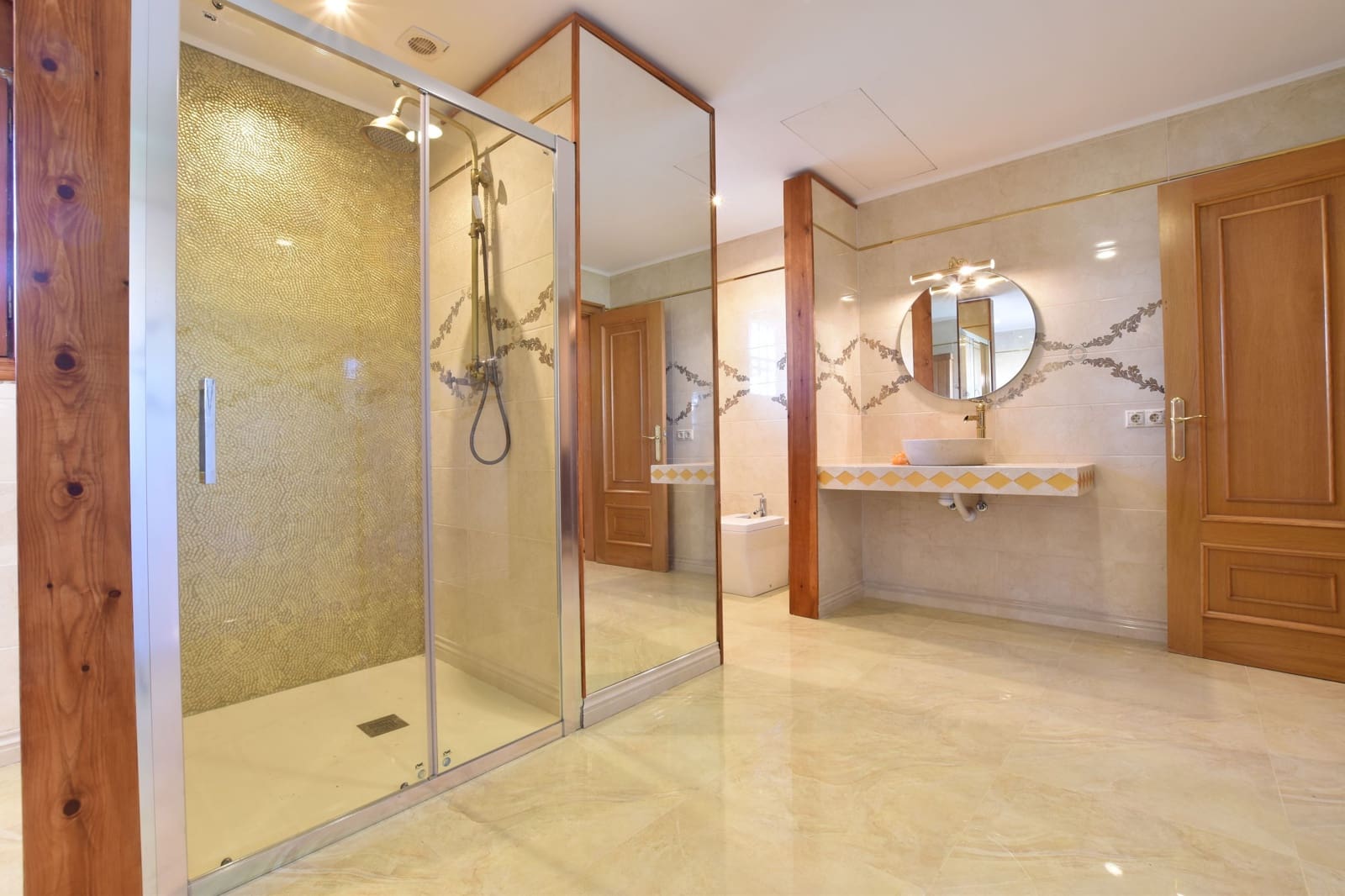 6 soverom Villa til salgs i Salou med svømmebasseng garasje - € 2 700 000 (Ref: 5908199)