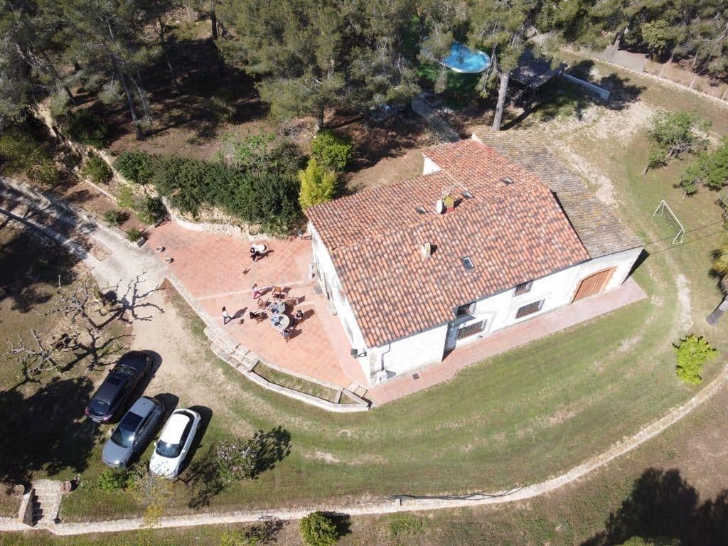 4 soveværelse Finca/Landehus til salg i El Catllar med swimmingpool garage - € 1.050.000 (Ref: 7563450)