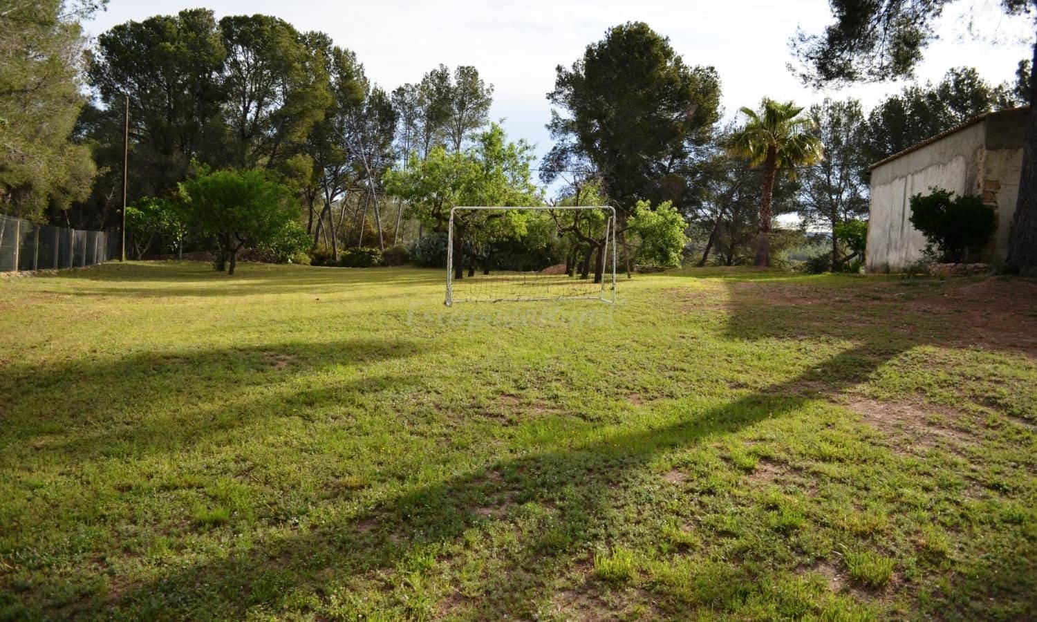 4 soveværelse Finca/Landehus til salg i El Catllar med swimmingpool garage - € 1.050.000 (Ref: 7563450)