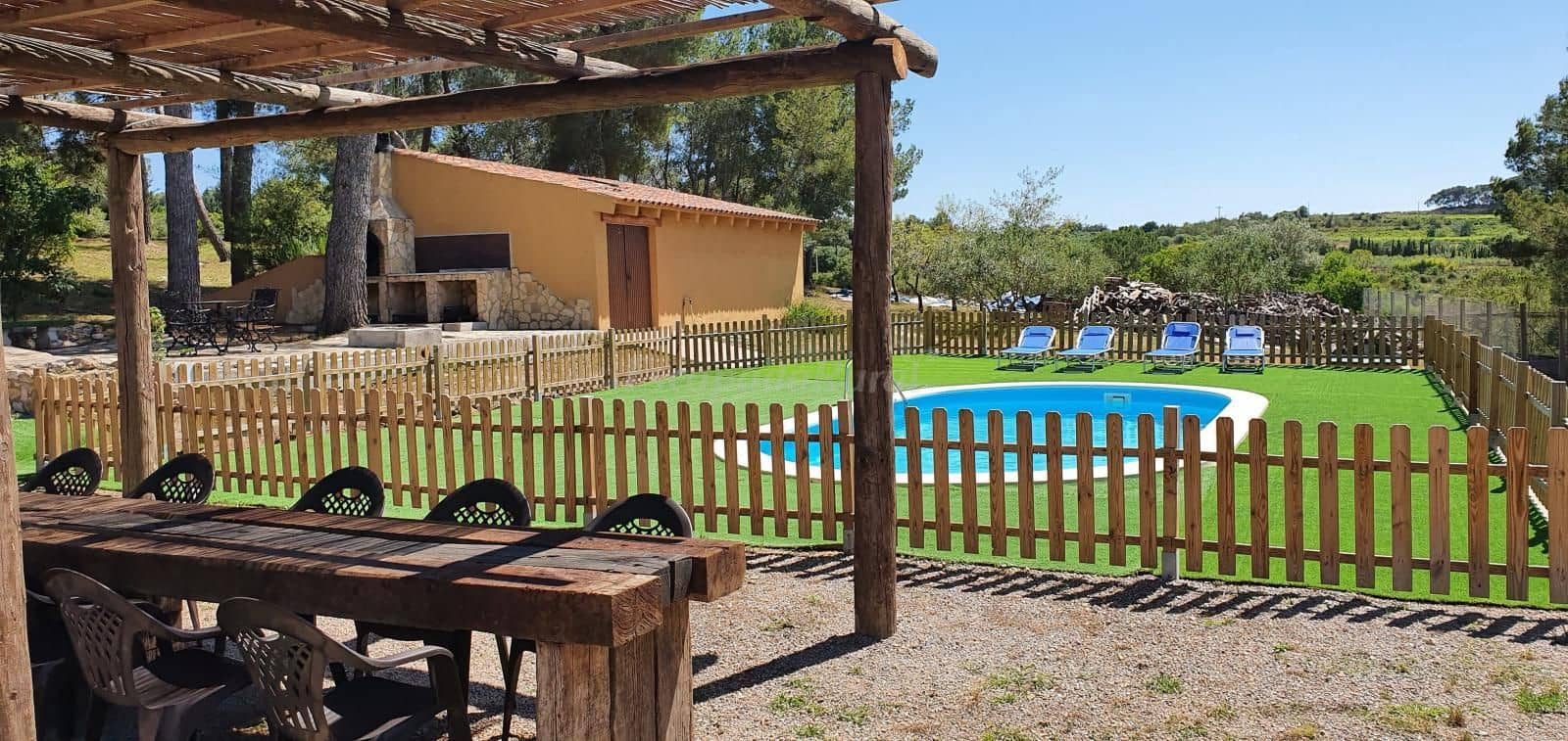 4 soveværelse Finca/Landehus til salg i El Catllar med swimmingpool garage - € 1.050.000 (Ref: 7563450)