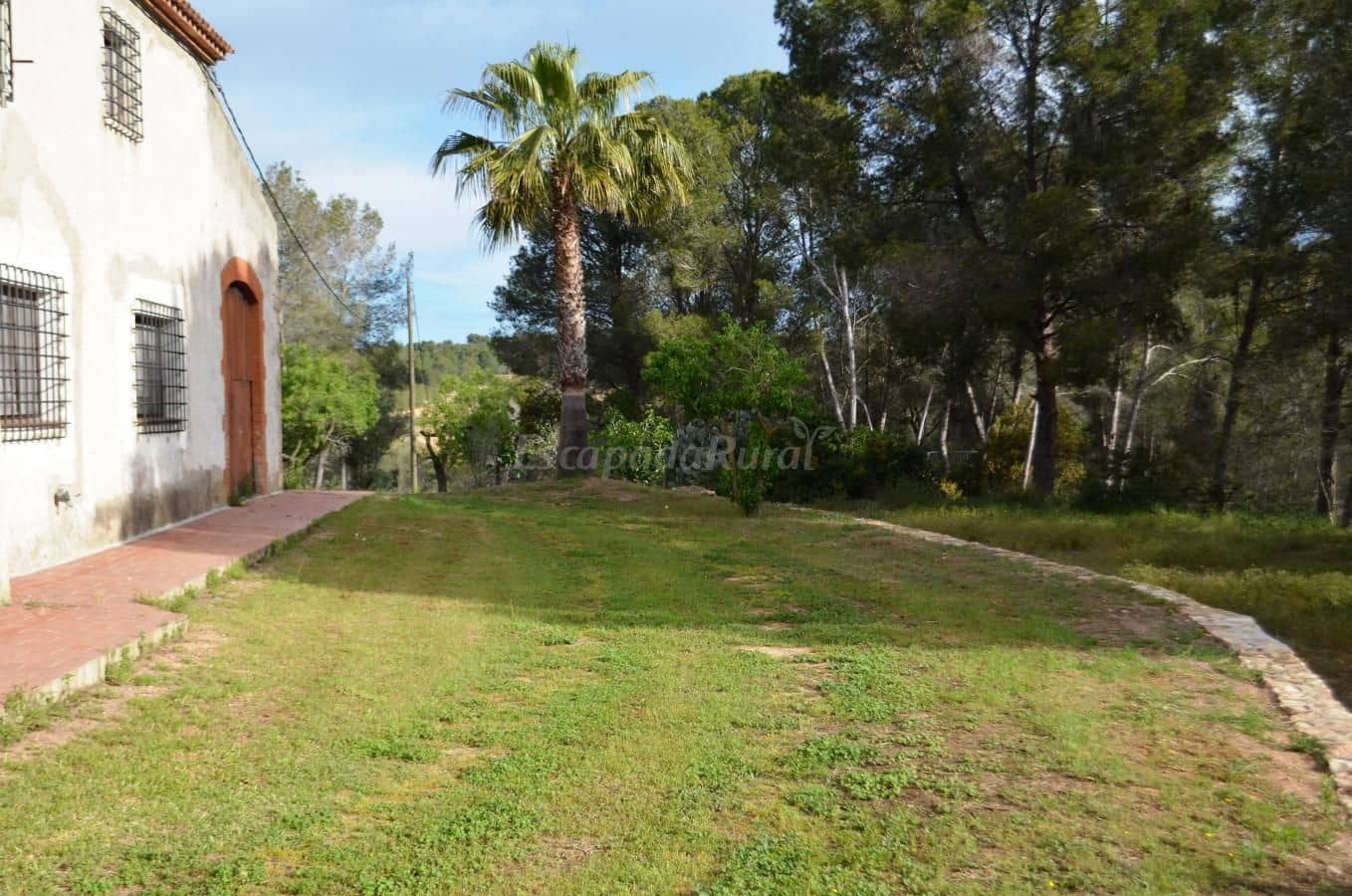 4 soveværelse Finca/Landehus til salg i El Catllar med swimmingpool garage - € 1.050.000 (Ref: 7563450)