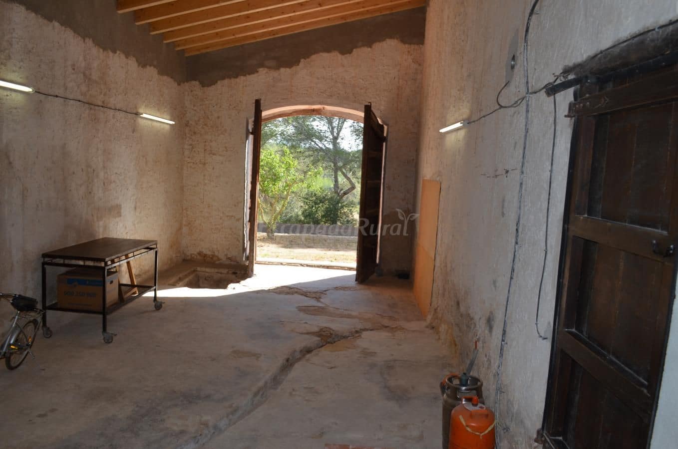 4 soveværelse Finca/Landehus til salg i El Catllar med swimmingpool garage - € 1.050.000 (Ref: 7563450)