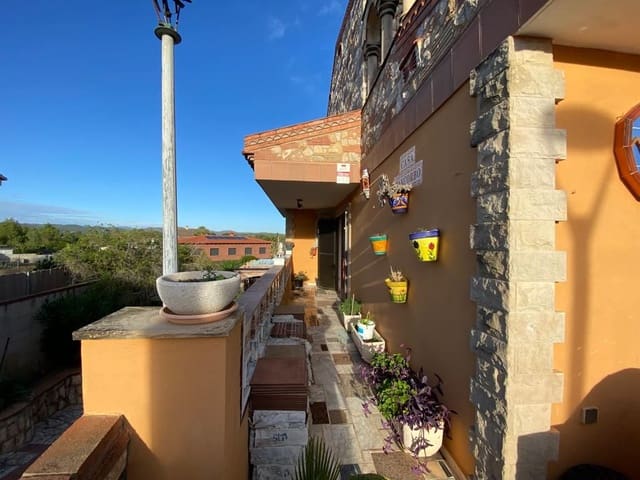 4 quarto Moradia Geminada para venda em Altafulla com garagem - 370 000 € (Ref: 7899228)