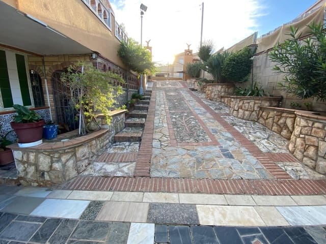 4 quarto Moradia Geminada para venda em Altafulla com garagem - 370 000 € (Ref: 7899228)