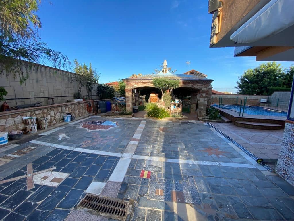 4 soverom Kjedet enebolig til salgs i Altafulla med garasje - € 370 000 (Ref: 7899228)