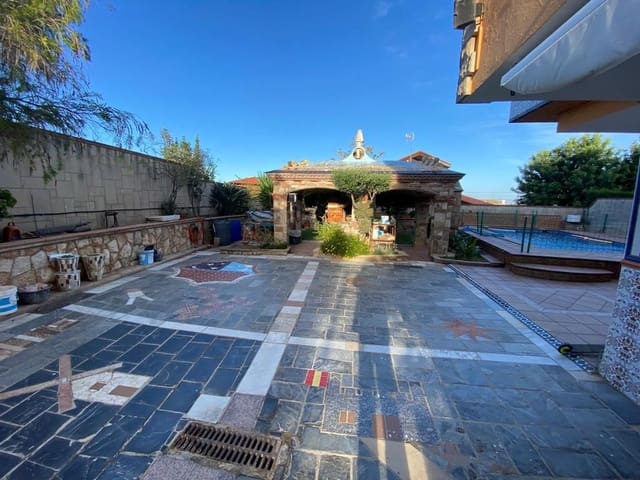 4 quarto Moradia Geminada para venda em Altafulla com garagem - 370 000 € (Ref: 7899228)