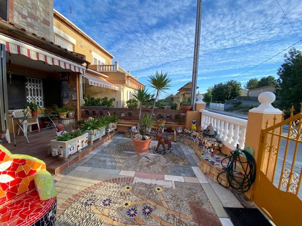 4 soverom Kjedet enebolig til salgs i Altafulla med garasje - € 370 000 (Ref: 7899228)