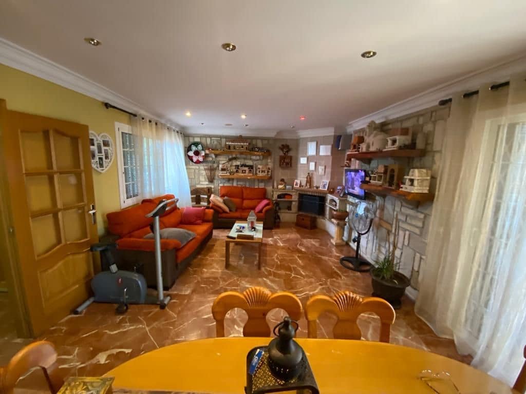 4 soverom Kjedet enebolig til salgs i Altafulla med garasje - € 370 000 (Ref: 7899228)