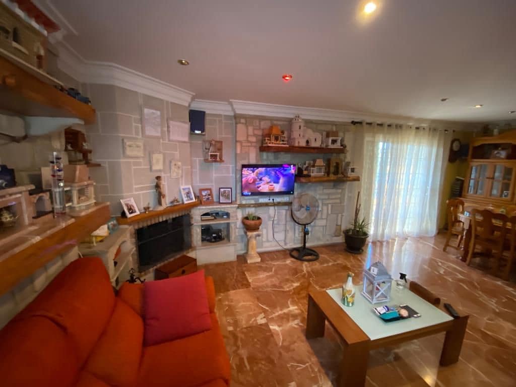 4 soverom Kjedet enebolig til salgs i Altafulla med garasje - € 370 000 (Ref: 7899228)