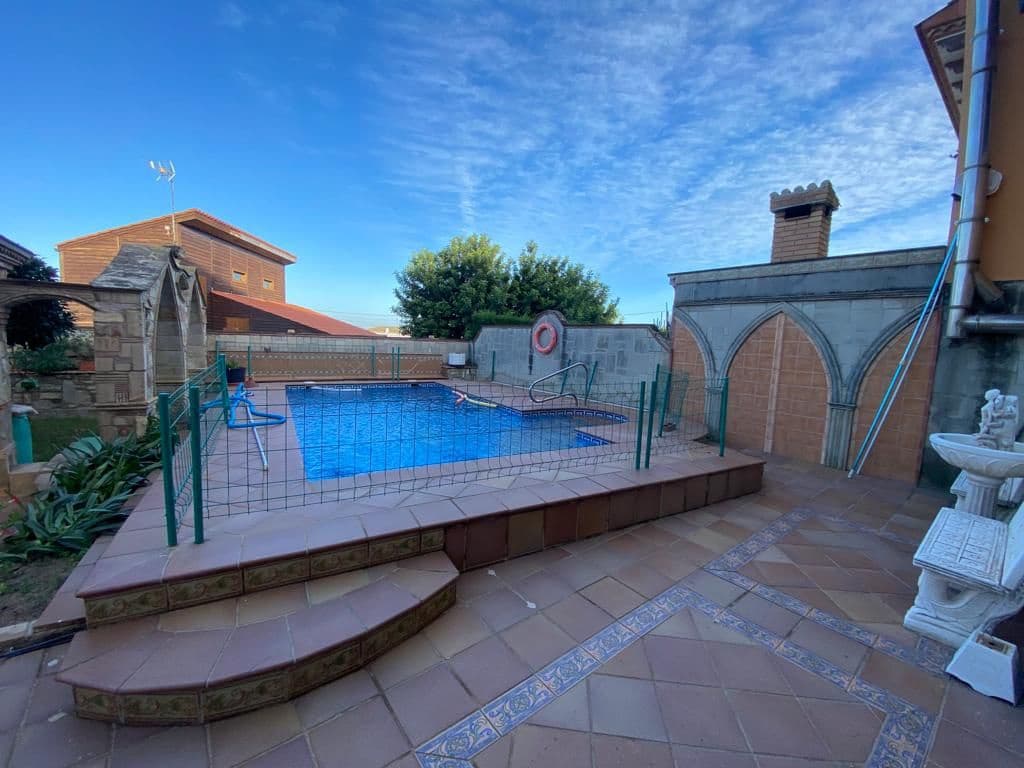 4 soverom Kjedet enebolig til salgs i Altafulla med garasje - € 370 000 (Ref: 7899228)