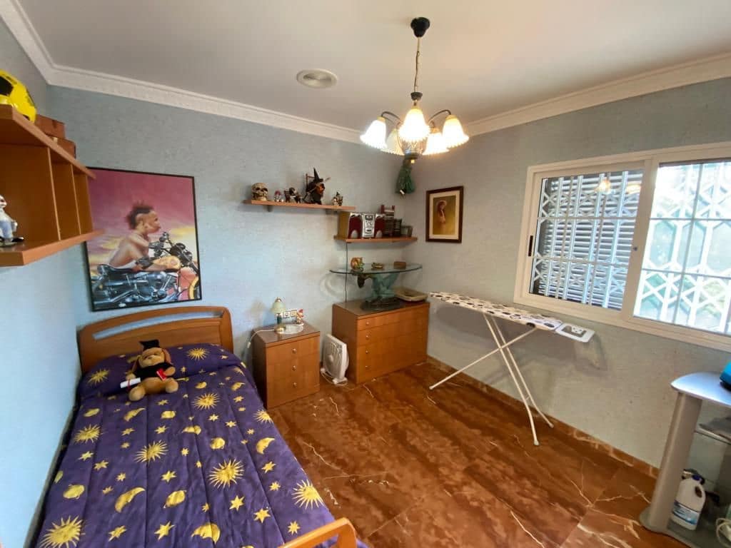 4 soverom Kjedet enebolig til salgs i Altafulla med garasje - € 370 000 (Ref: 7899228)