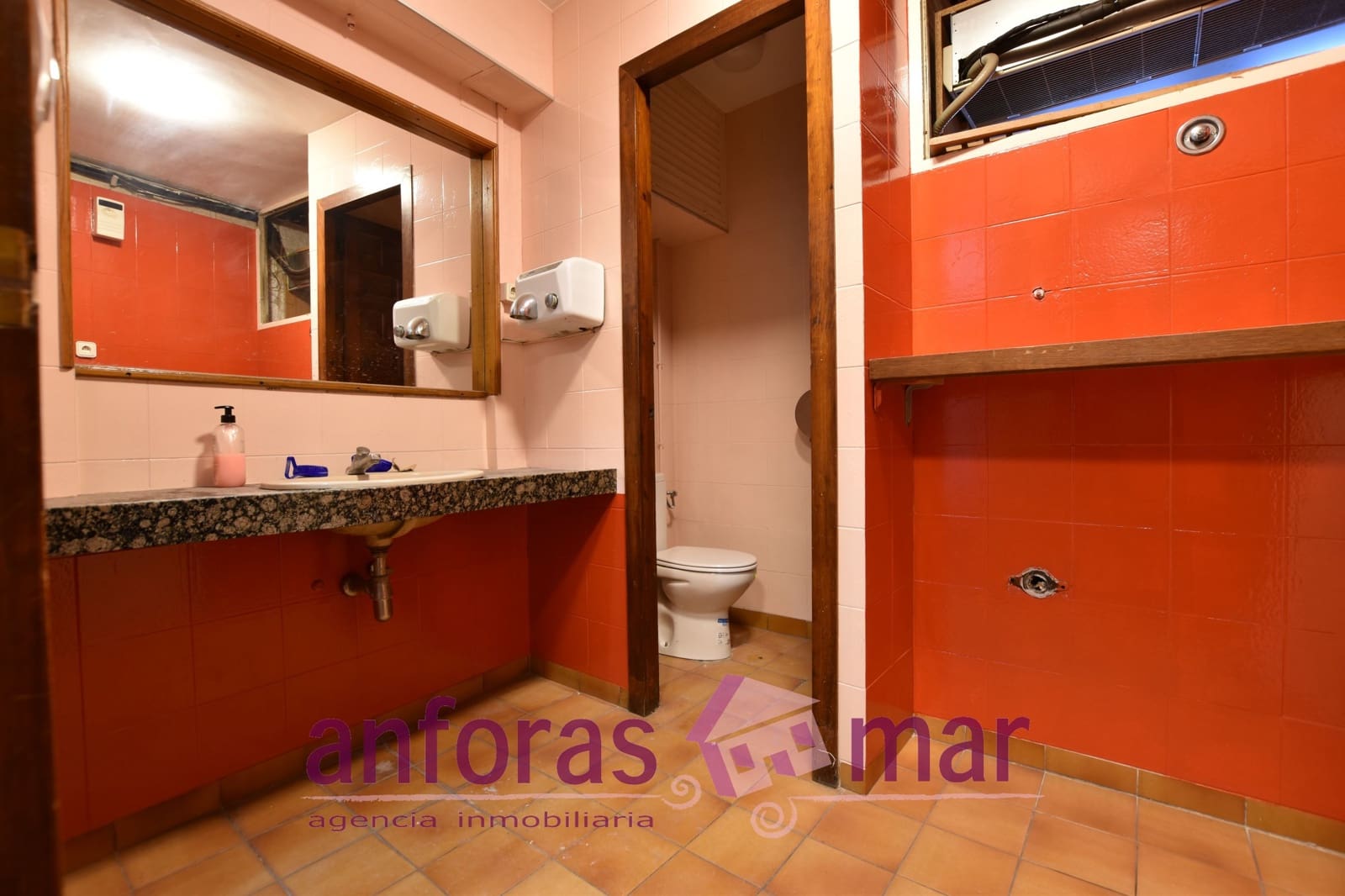 Restaurant/Bar for sale in Torredembarra - € 795,000 (Ref: 8273367)