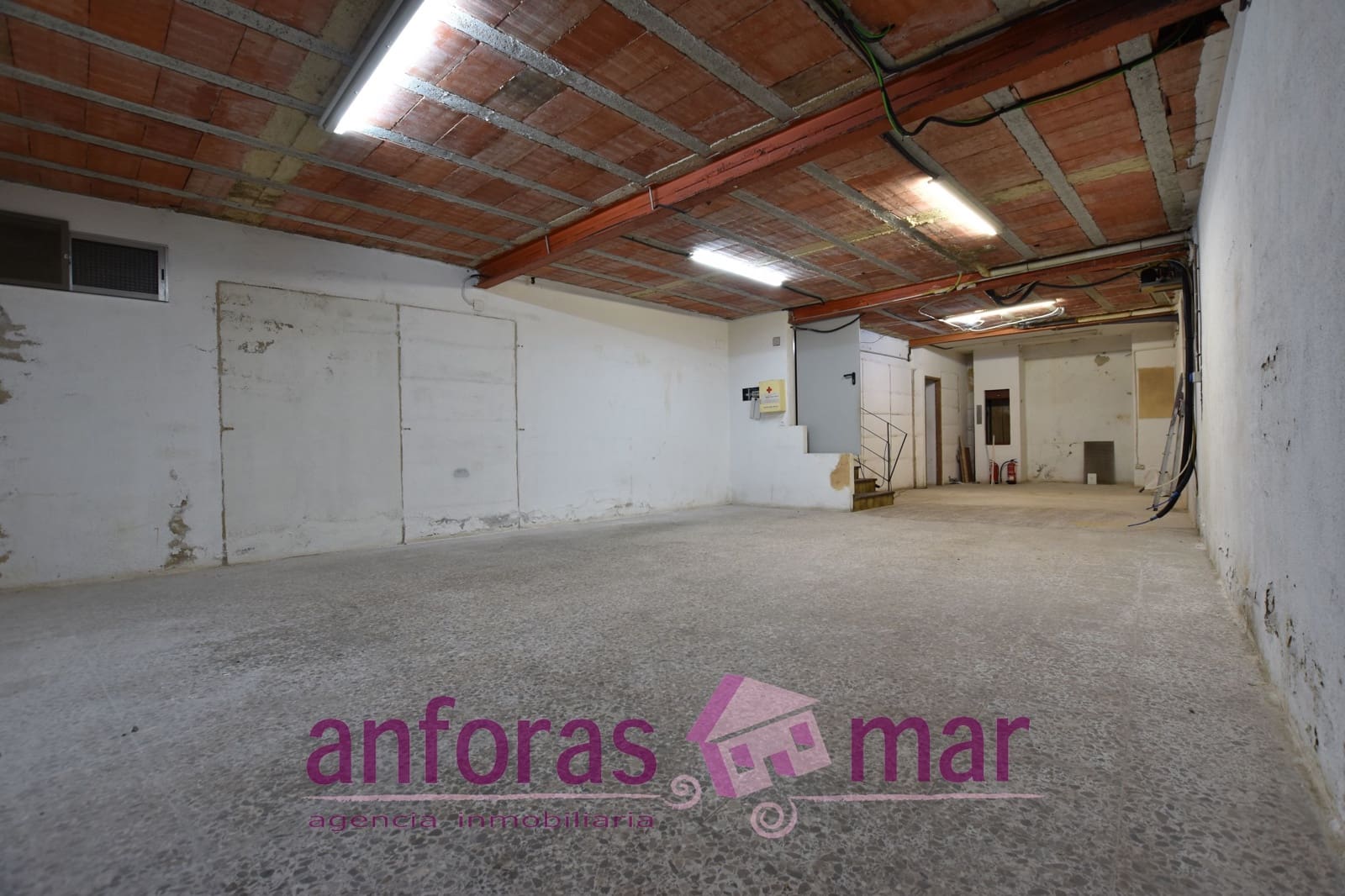 Restaurant/Bar for sale in Torredembarra - € 795,000 (Ref: 8273367)