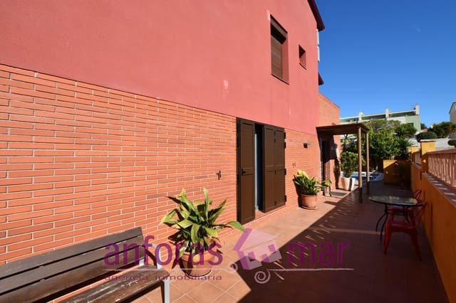 Adosado de 3 habitaciones en Creixell en venta con piscina garaje - 310.000 € (Ref: 8292505)