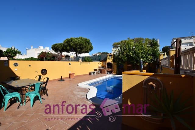 Adosado de 3 habitaciones en Creixell en venta con piscina garaje - 310.000 € (Ref: 8292505)