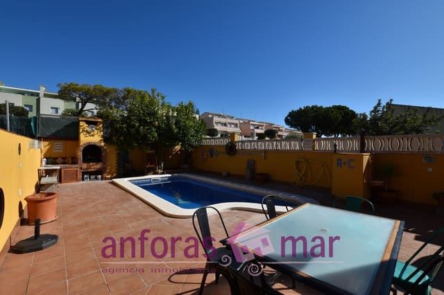 Adosado de 3 habitaciones en Creixell en venta con piscina garaje - 310.000 € (Ref: 8292505)