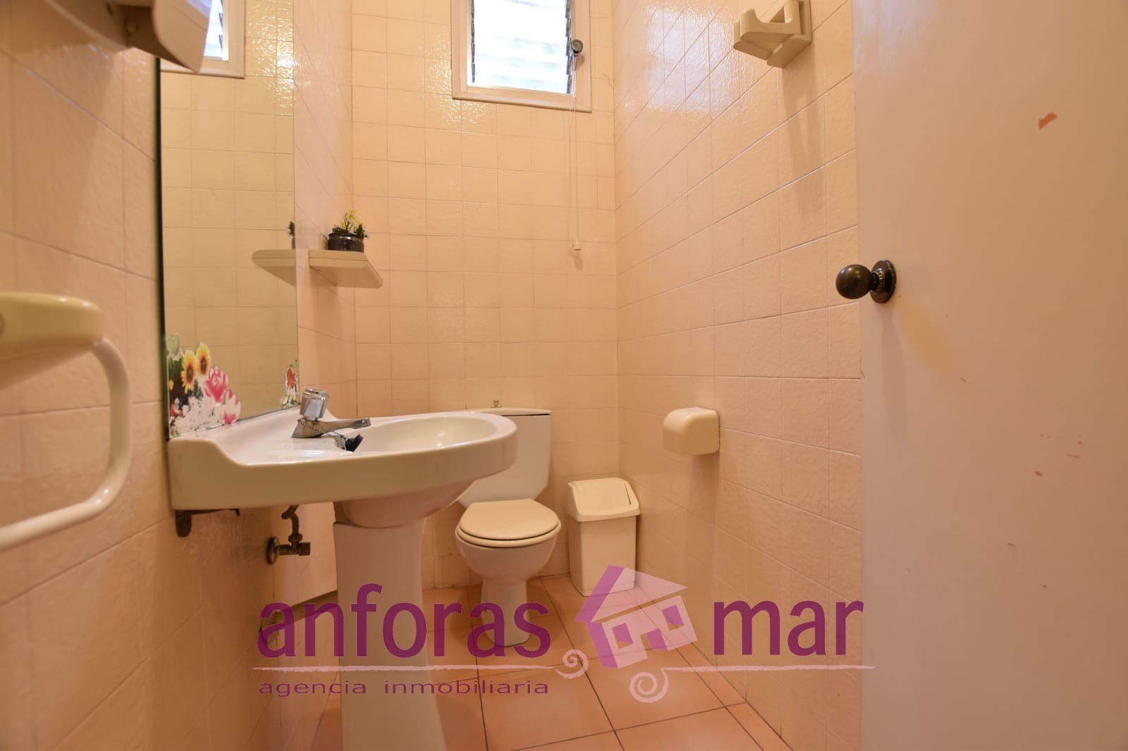 Erhverv til leje i Torredembarra - € 750 (Ref: 8334448)