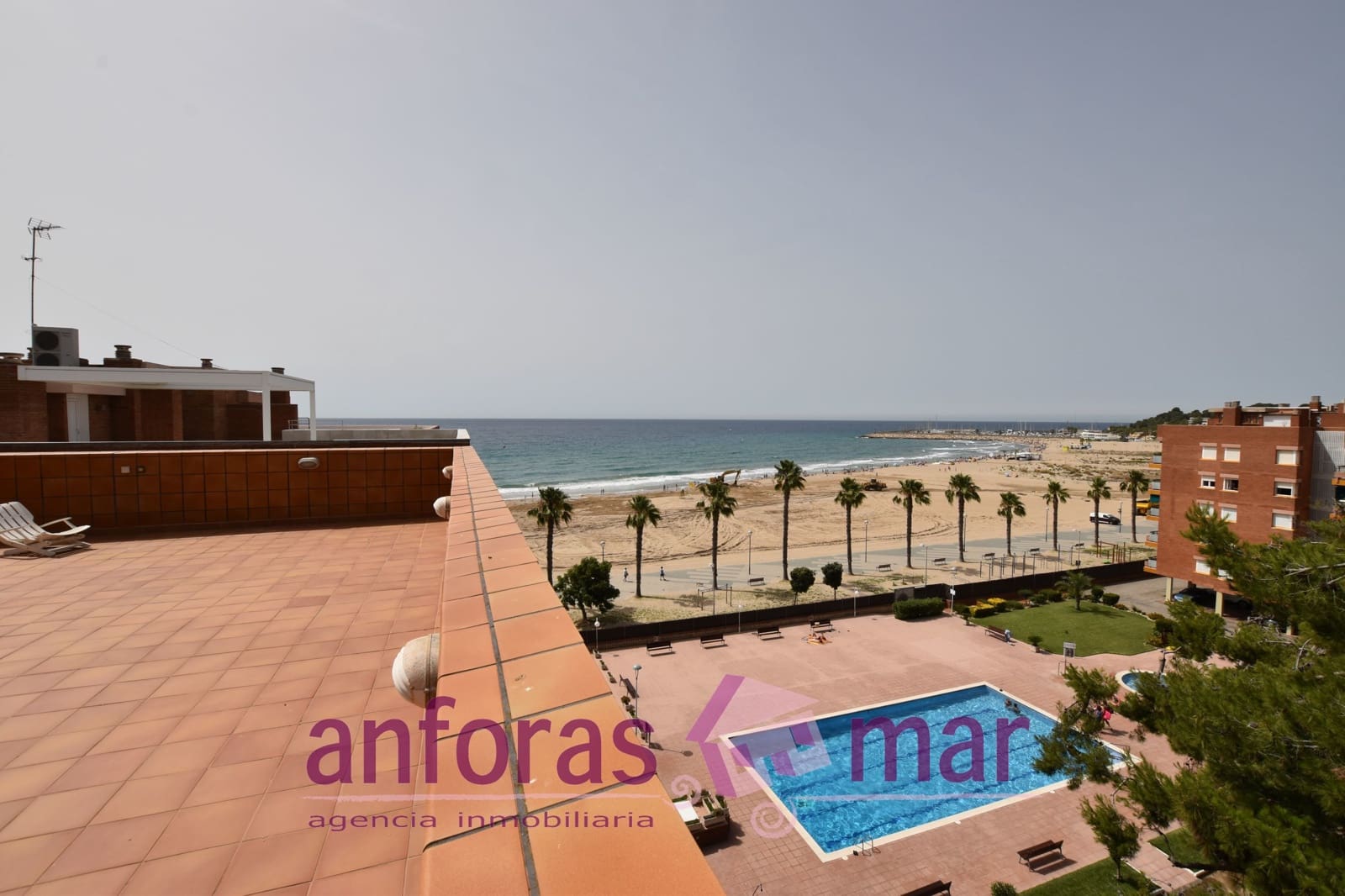 6 sypialnia Penthouse na sprzedaż w Torredembarra z basenem garażem - 900 000 € (Ref: 8436448)