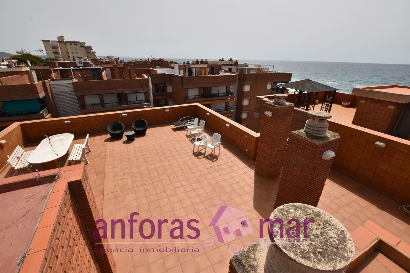 6 sypialnia Penthouse na sprzedaż w Torredembarra z basenem garażem - 900 000 € (Ref: 8436448)