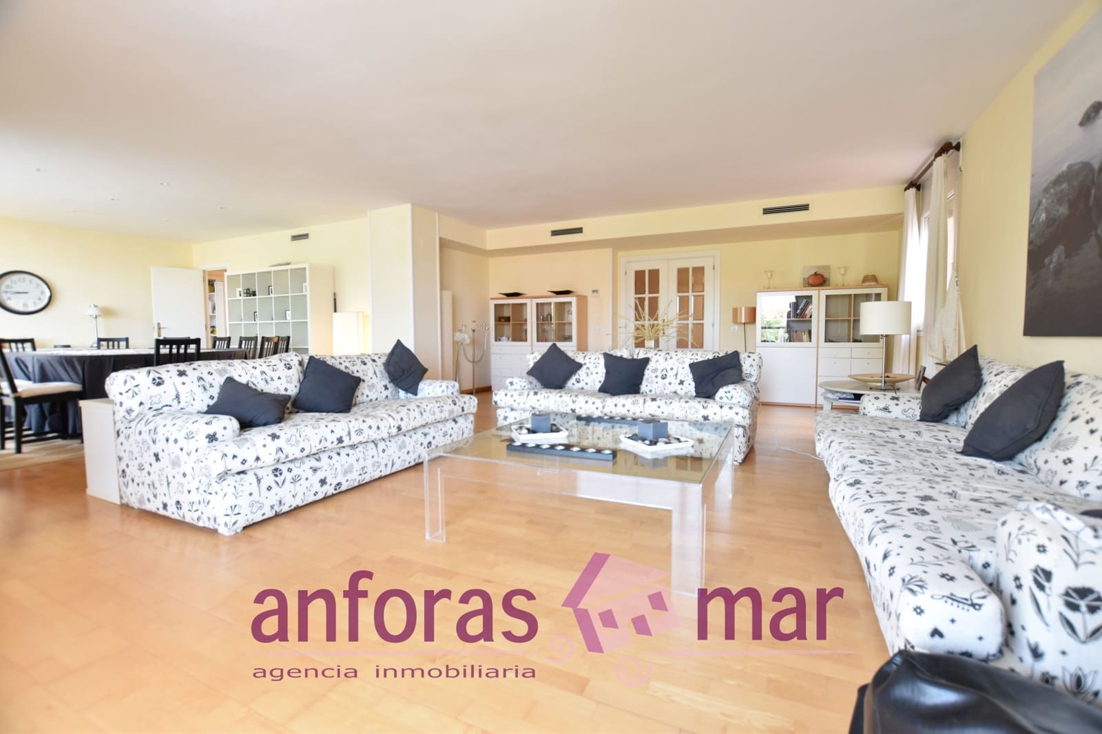 6 sypialnia Penthouse na sprzedaż w Torredembarra z basenem garażem - 900 000 € (Ref: 8436448)