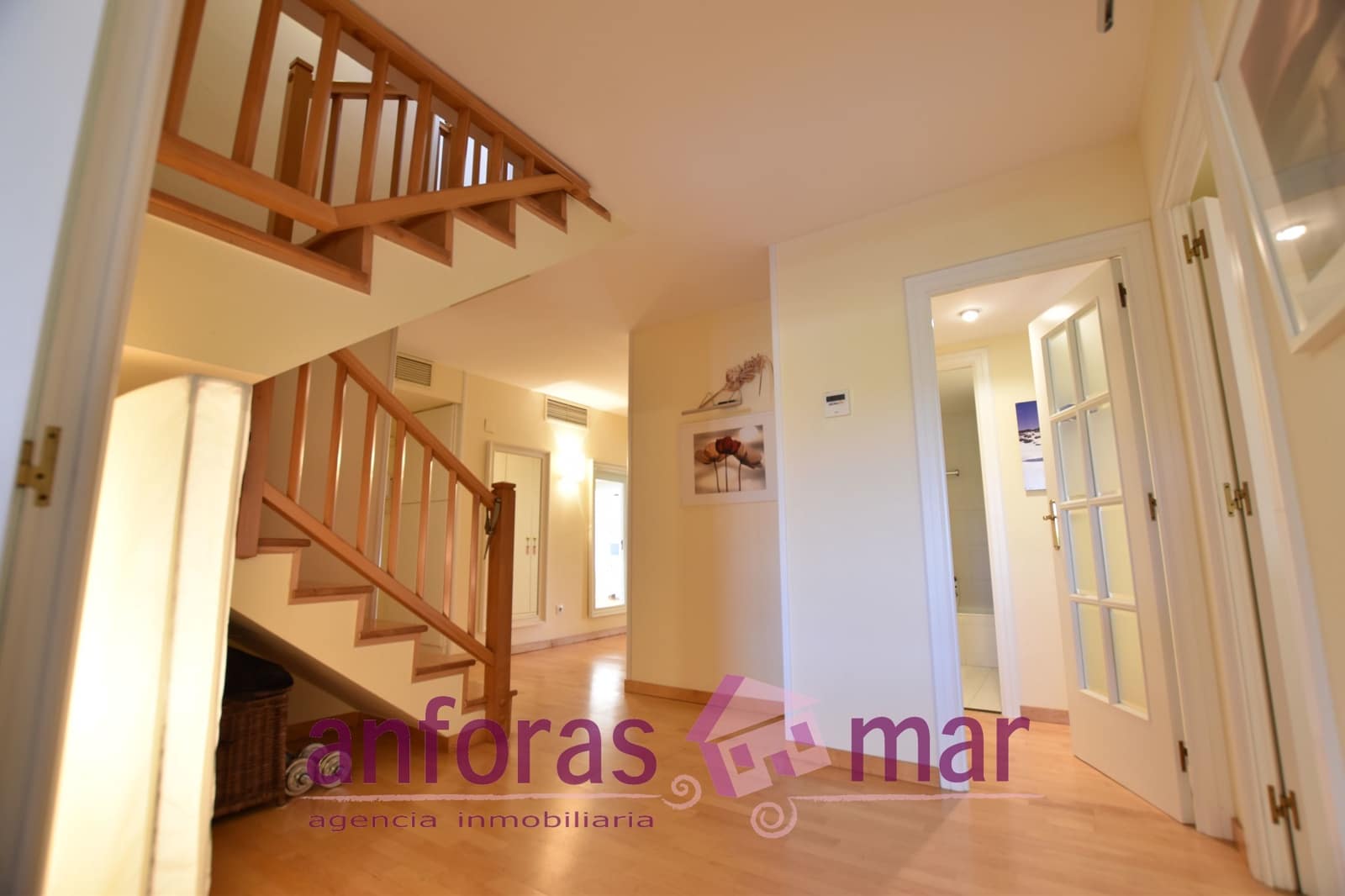 6 sypialnia Penthouse na sprzedaż w Torredembarra z basenem garażem - 900 000 € (Ref: 8436448)