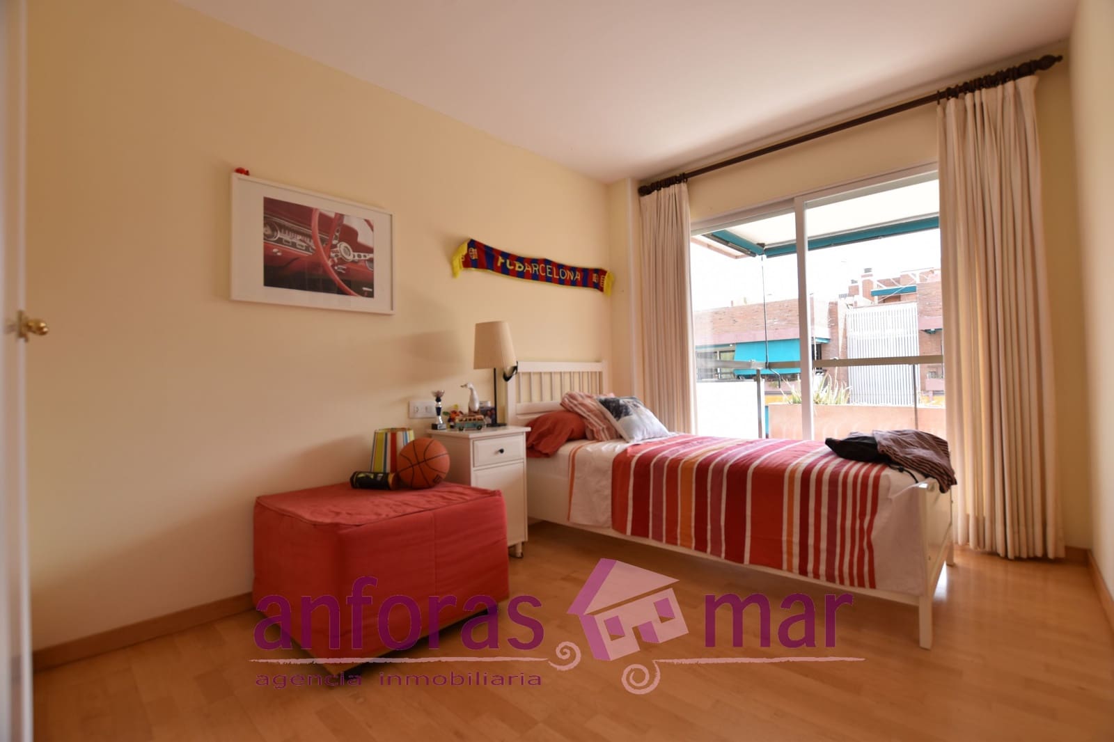 6 sypialnia Penthouse na sprzedaż w Torredembarra z basenem garażem - 900 000 € (Ref: 8436448)