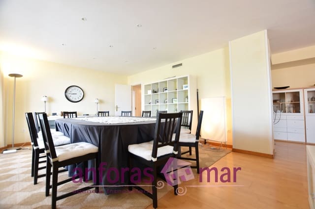 6 sypialnia Penthouse na sprzedaż w Torredembarra z basenem garażem - 900 000 € (Ref: 8436448)