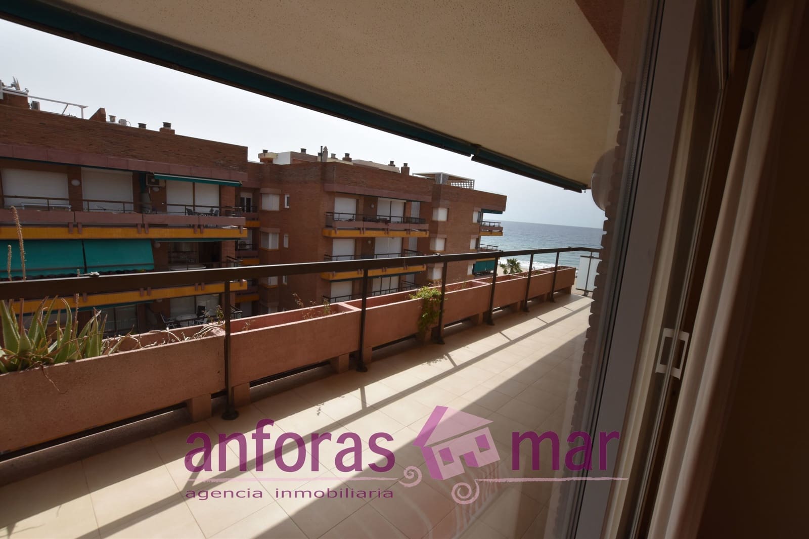 6 sypialnia Penthouse na sprzedaż w Torredembarra z basenem garażem - 900 000 € (Ref: 8436448)